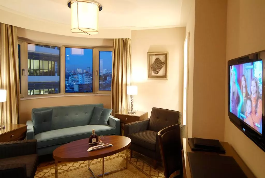 titanic_city_istanbul_shabavizparvaz_18.jpg