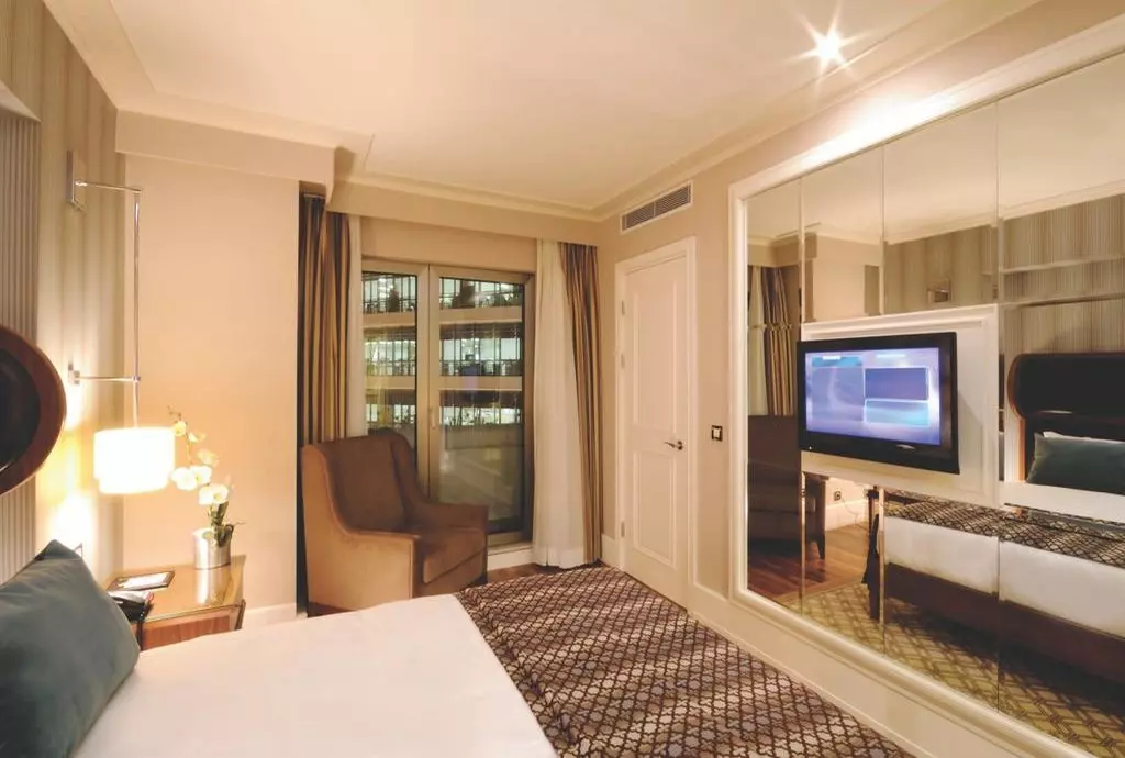 titanic_city_istanbul_shabavizparvaz_21.jpg
