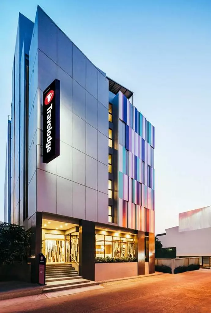 travelodge_pattaya_shabavizparvaz_01.jpg travelodge_pattaya_shabavizparvaz_01.jpg