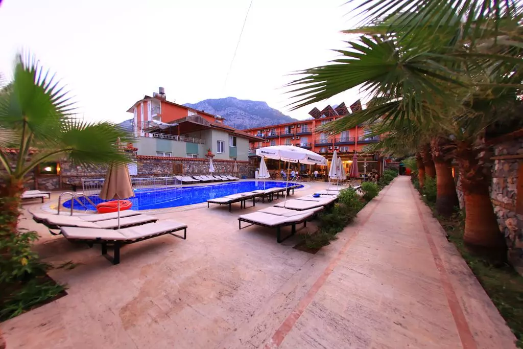 venus_hotel_shabavizparvaz_04.jpg