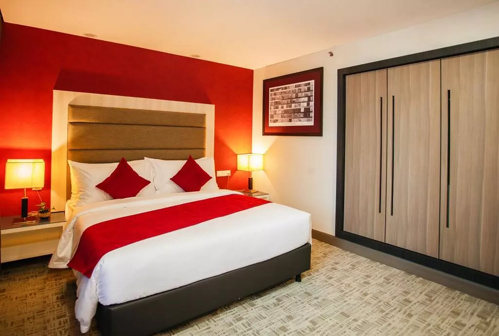 verdant_hill_shabavizparvaz_05.jpg verdant_hill_shabavizparvaz_05.jpg