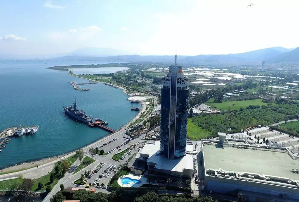 wyndham_grand_izmir_02.jpg