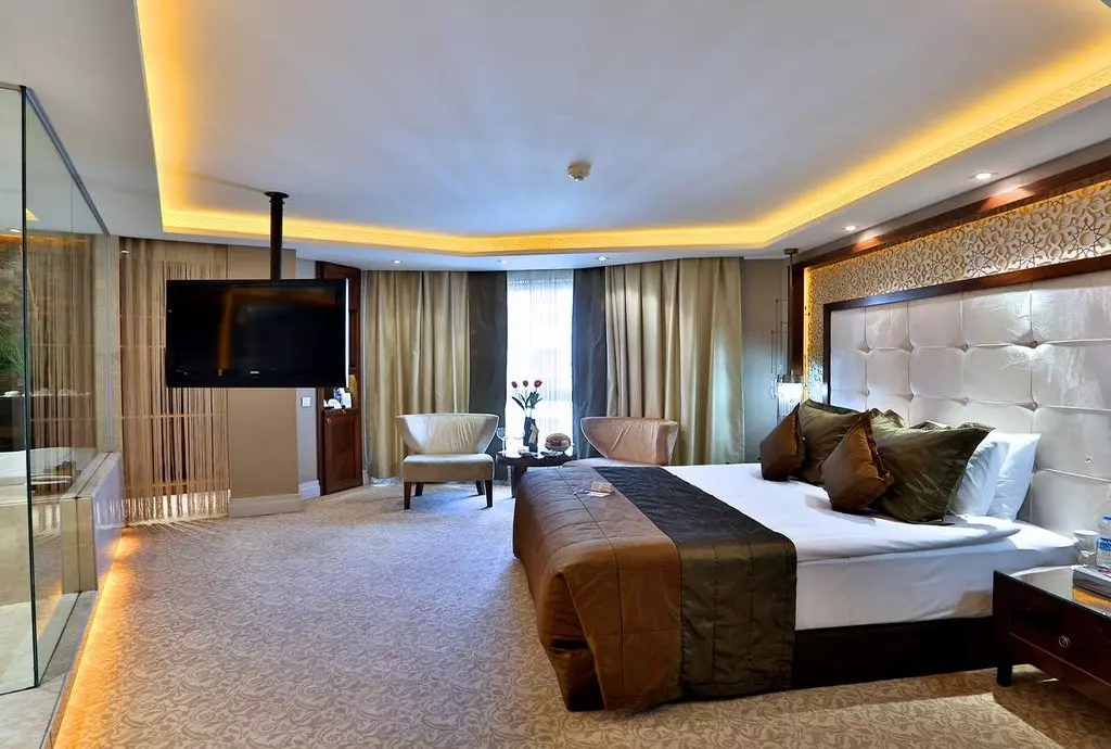 zurich_istanbul_shabavizparvaz_06.jpg